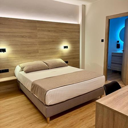 Miramar Suites Sada Bagian luar foto
