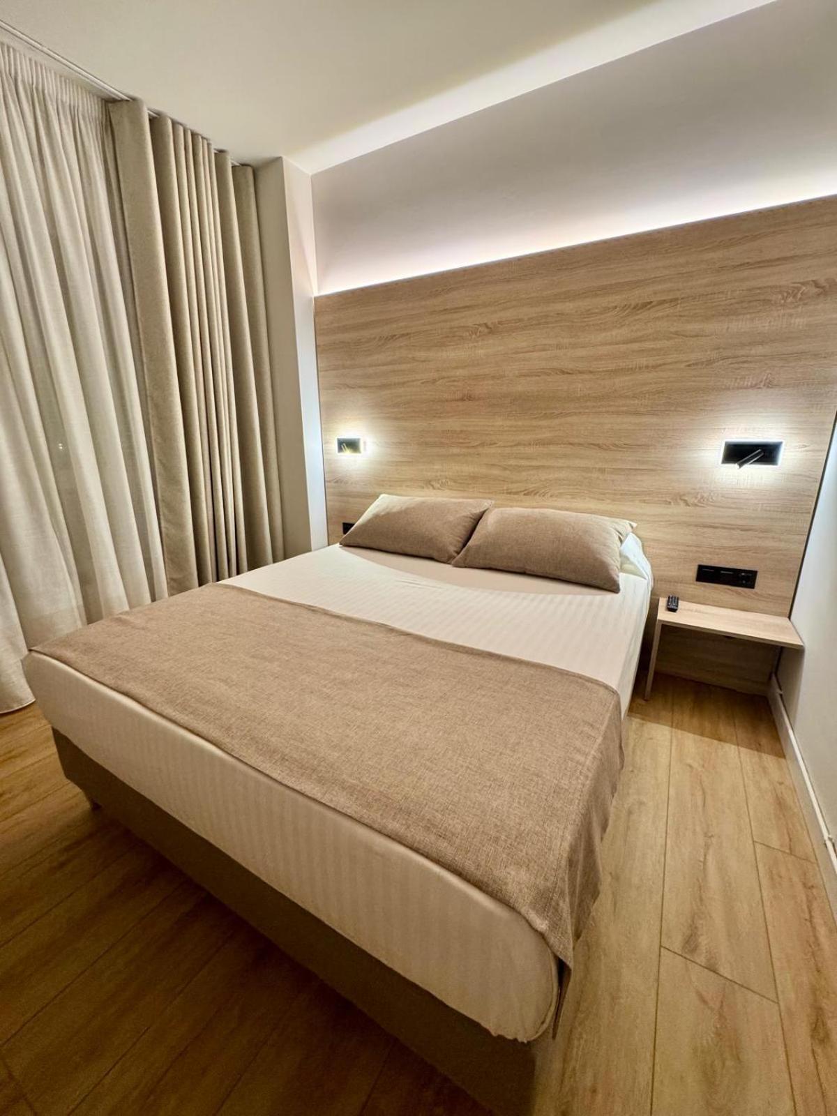 Miramar Suites Sada Bagian luar foto