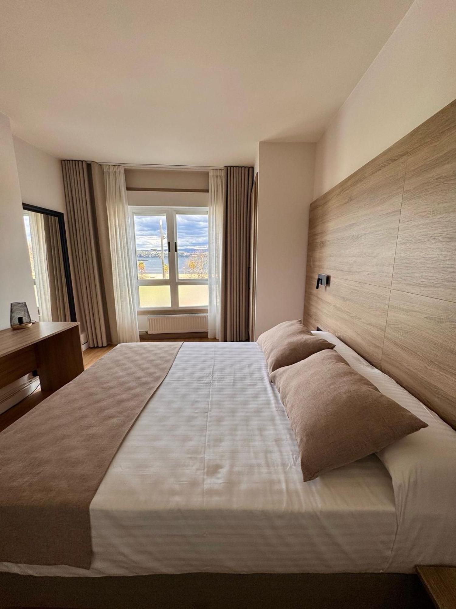 Miramar Suites Sada Bagian luar foto